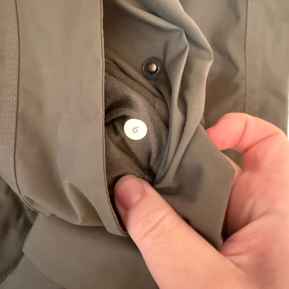 lululemon women's army green rain coat - Picture 4 of 4
